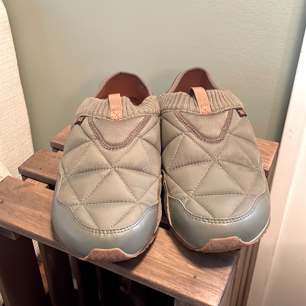 Teva slide on quilted outdoor booties